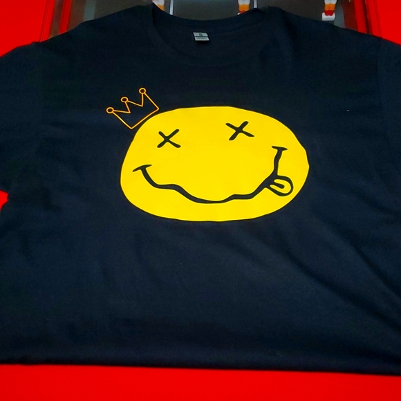 Custom Nirvana T-Shirt - Picture 1 of 4